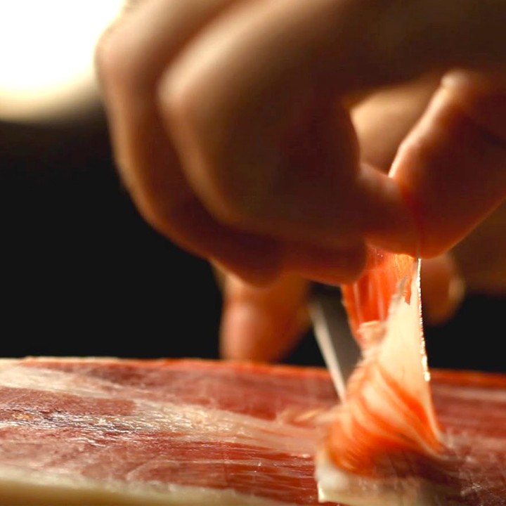 Reserva Duroc Serrano Ham leg, 15 months - Price per KG slicing Spanish ham